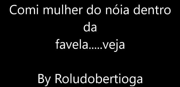  Negão fudeu casada dentro do barraco na favela